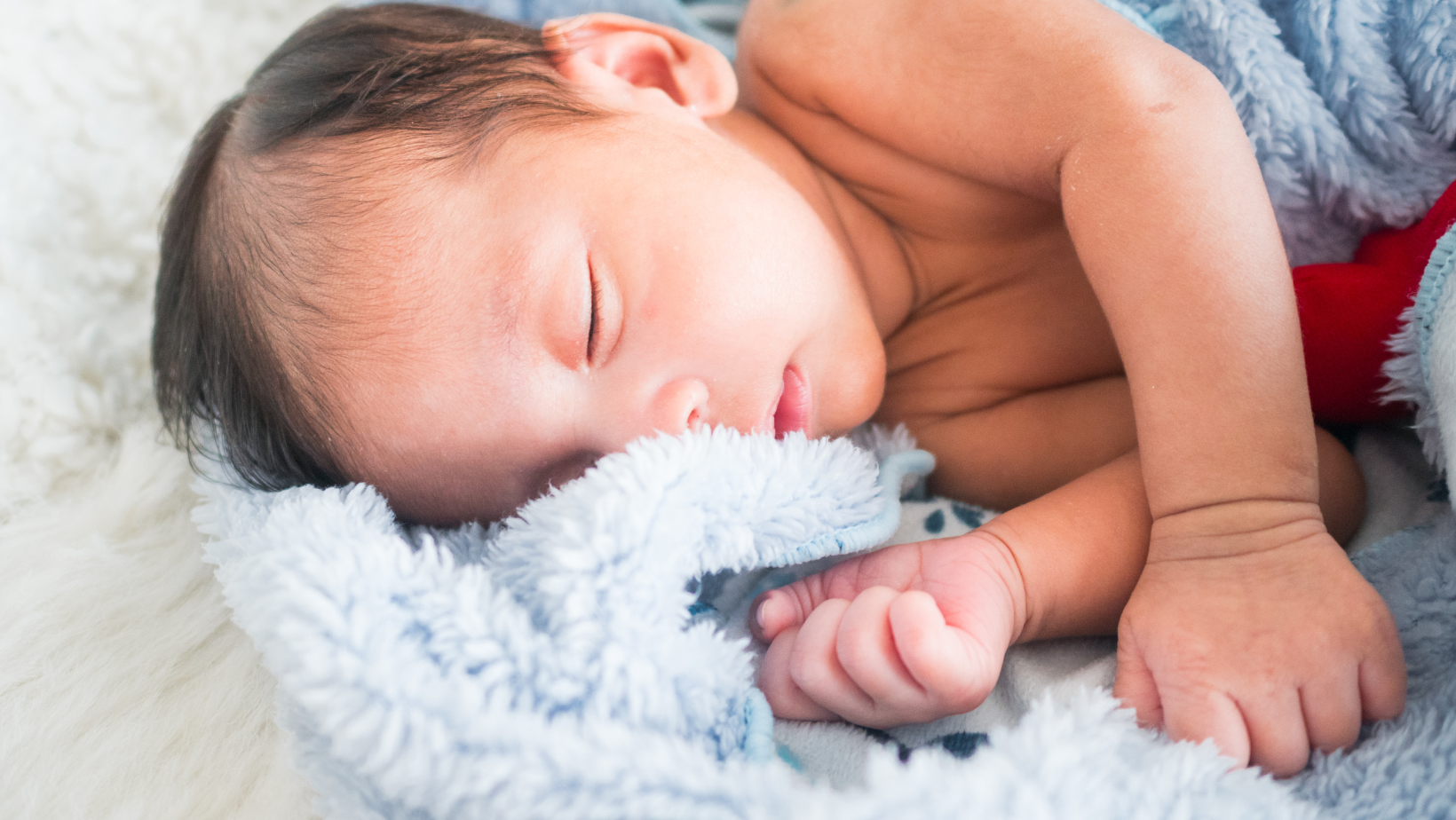 O Bebê de 1 Mês: Tudo o Que Você Precisa Saber Sobre Este Pequeno Explorador