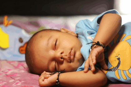 Como ajudar seu bebê a dormir a noite toda: 7 estratégias eficazes