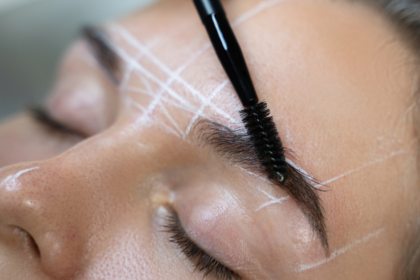 DESIGNER DE SOBRANCELHAS